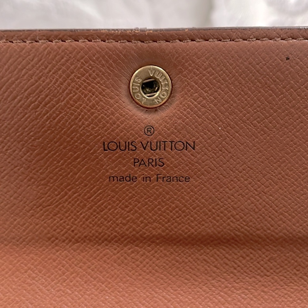 Authentic LV Alexandra Wallet - Picture 10 of 11